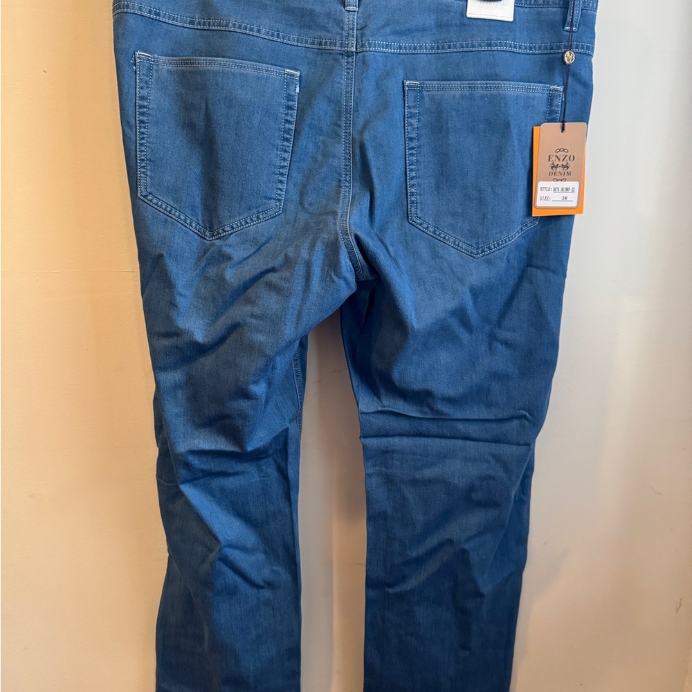 Blue Slim Straight Jeans with Consistent Color